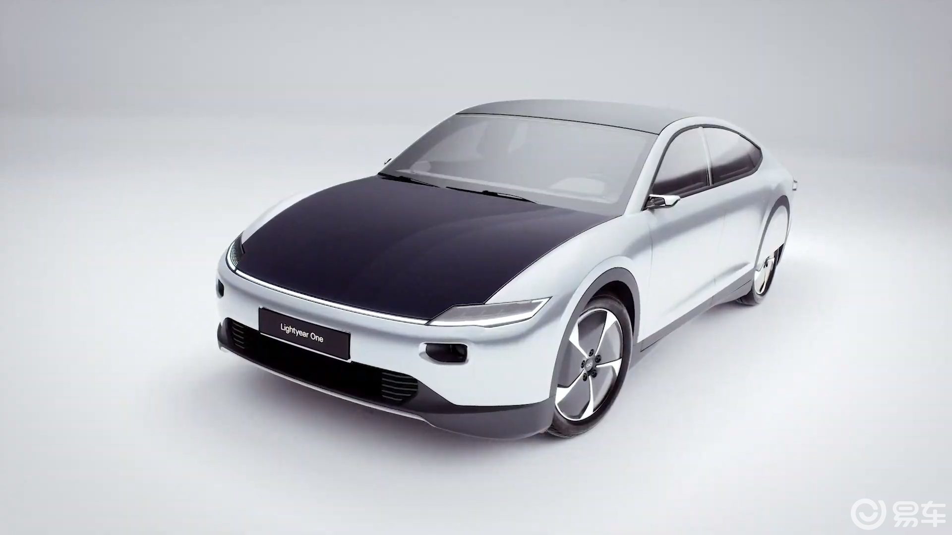 續(xù)航725公里！太陽能汽車Lightyear One正式發(fā)布，開啟綠色出行新篇章